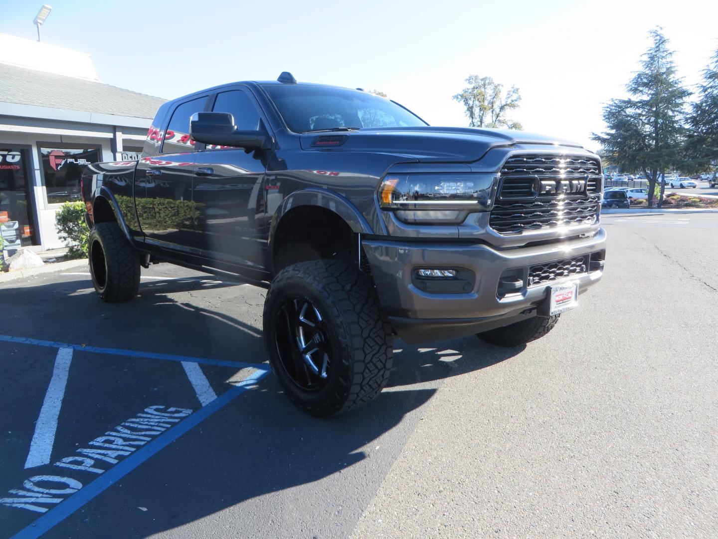 2021 CHARCOAL /BLACK RAM 2500 Limited Mega Cab 4WD (3C6UR5TL0MG) with an 6.7L L6 OHV 24V TURBO DIESEL engine, 6A transmission, located at 2630 Grass Valley Highway, Auburn, CA, 95603, (530) 508-5100, 38.937893, -121.095482 - Must see Limited Mega Cab sitting on a BDS 6" long arm suspension system, 22" Gear Forged wheels, and 37" Nitto Recon Grappler tires. - Photo#2